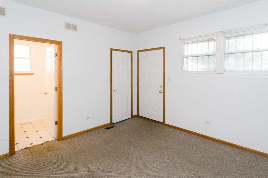 Building Photo - 1319 N Campbell Ave