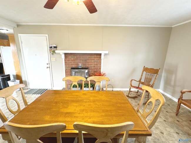 Building Photo - 1409 N Houston St