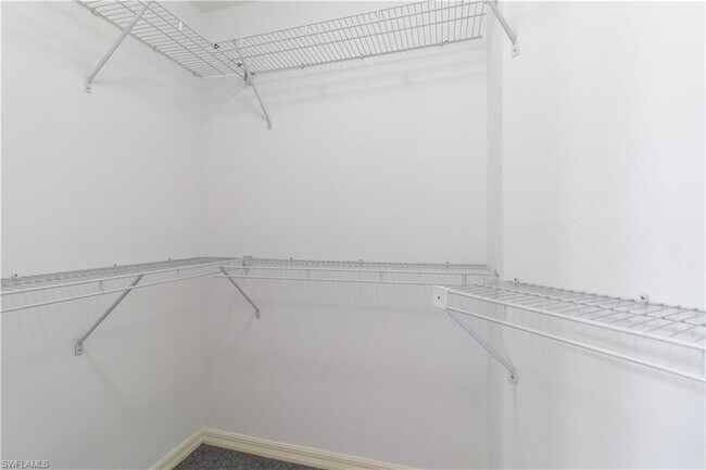 Building Photo - 687 Melville Ct