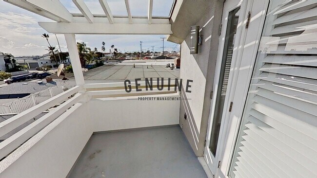 Building Photo - 1224 W Balboa Blvd