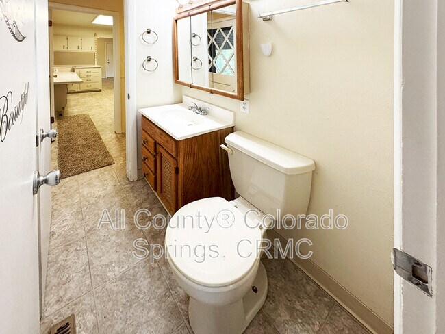 Building Photo - 2122 Meyers Ave