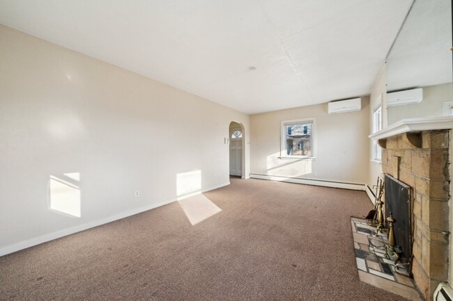 Building Photo - 3212 Orchard St