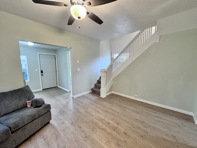 Primary Photo - 110 2nd Ave NE