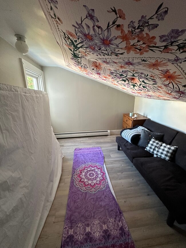 Building Photo - 26 E Oxford St