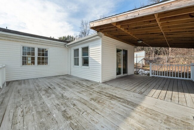 Building Photo - 120 Obtuse Hill Rd