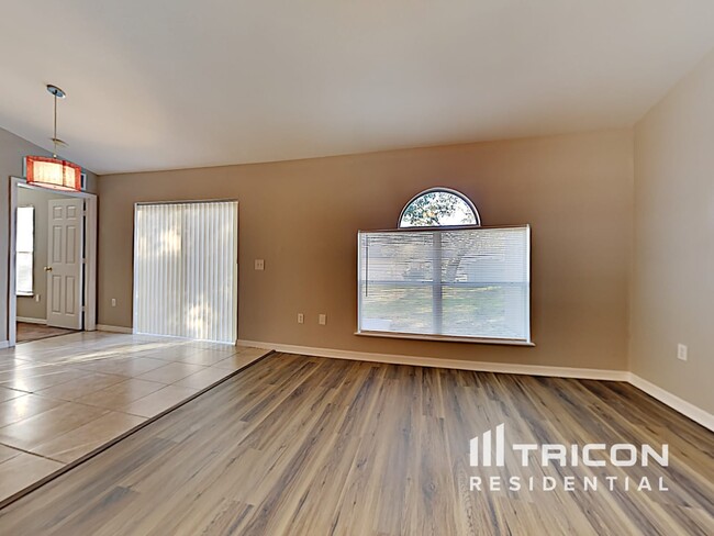 Building Photo - 5332 Abagail Dr