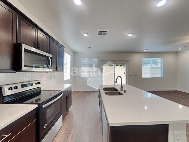 Building Photo - 1714 Viaggio Ave