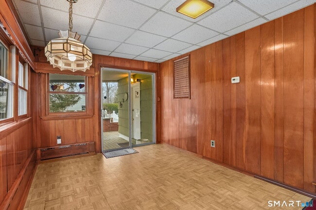 Building Photo - 4487 Madison Ave