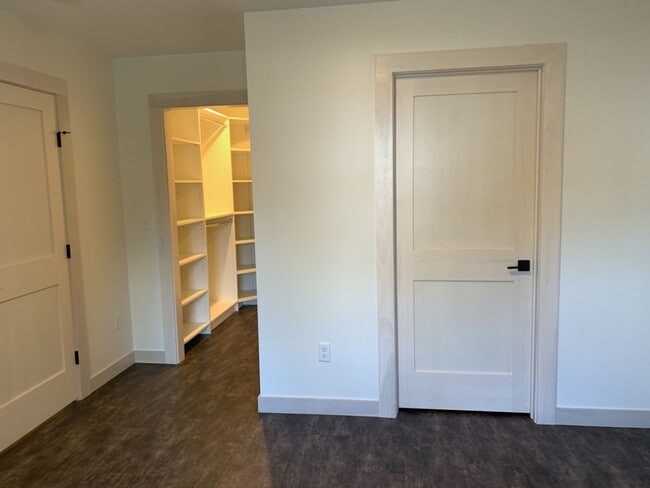 Building Photo - AVAILABLE JUNE - New Construction 3 Bed, 2 Bath Home....Perfect Location!