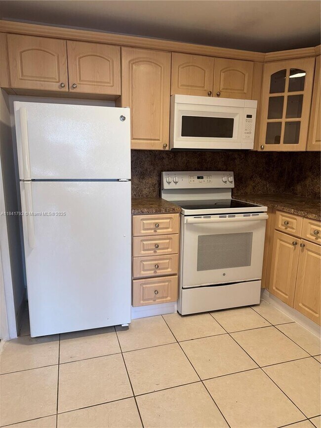 Building Photo - 2935 NE 163rd St