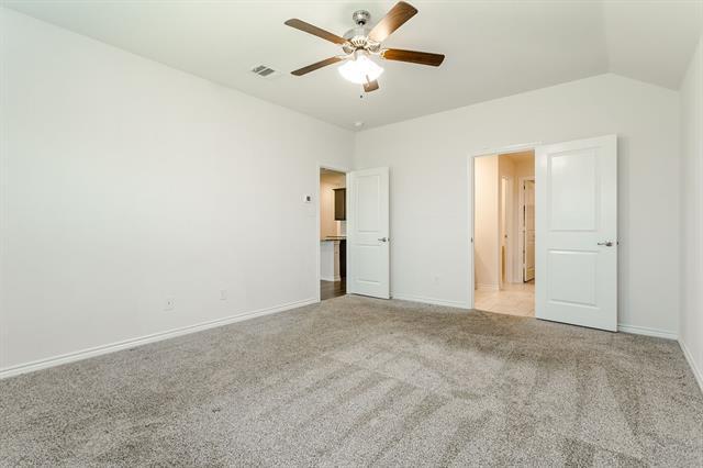 Building Photo - 406 Saddle Club Way