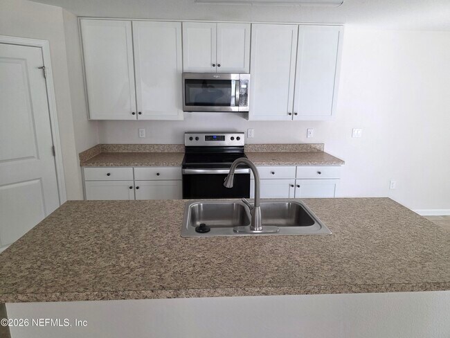 Building Photo - 2537 Wisdom Ct