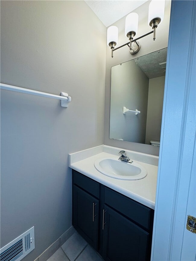 Building Photo - 769 Royal Sunset Dr