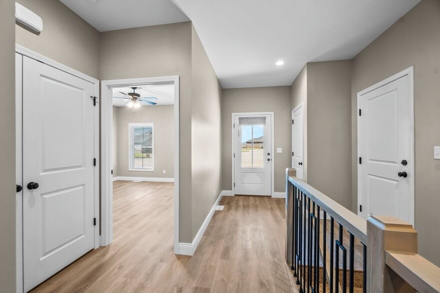 Building Photo - 84 E Autumn Leaf Dr