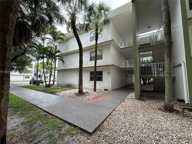 Building Photo - 4215 N University Dr