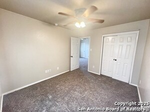 Building Photo - 2221 Lakeline Dr