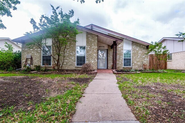 Primary Photo - 1840 Paxton Dr