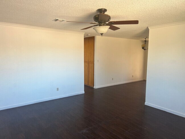Building Photo - Three Bedroom Cibola Home on a large Lot