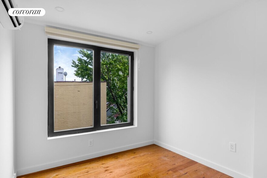 Building Photo - 2316 Clarendon Rd
