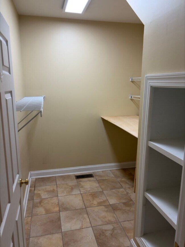 Building Photo - 507 Hannah McKenzie Dr