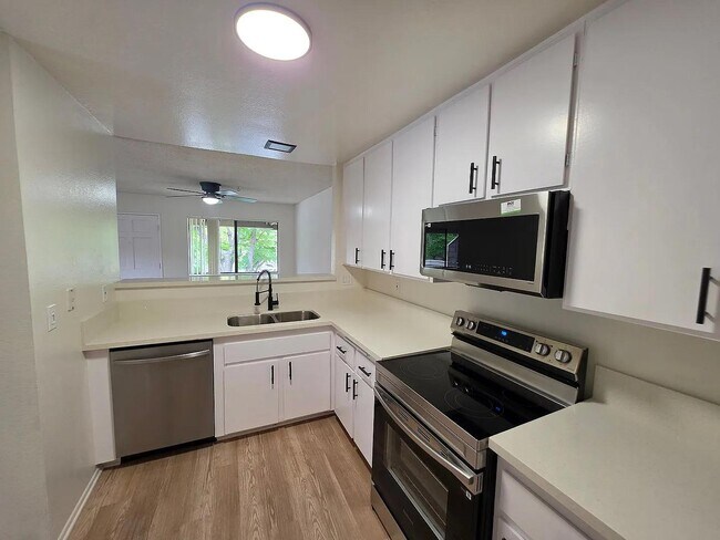 Building Photo - 26257 Hillsford Pl