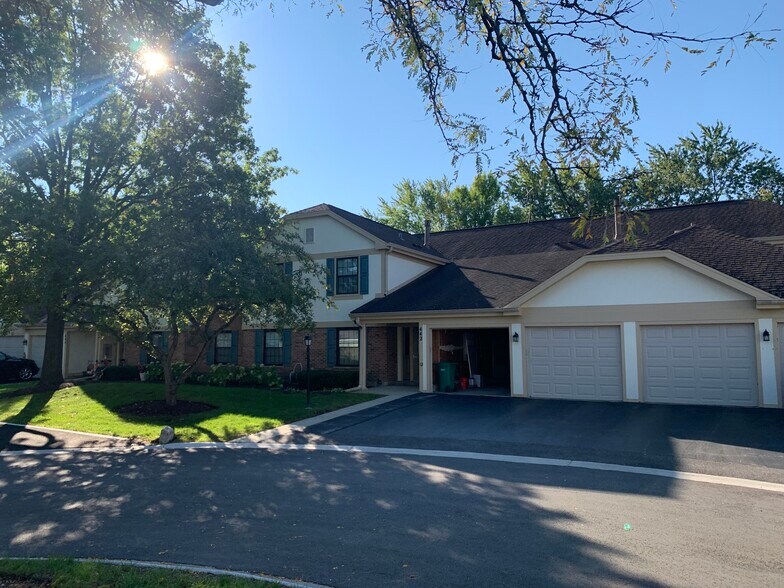 Building Photo - 442 Thornhill Ln