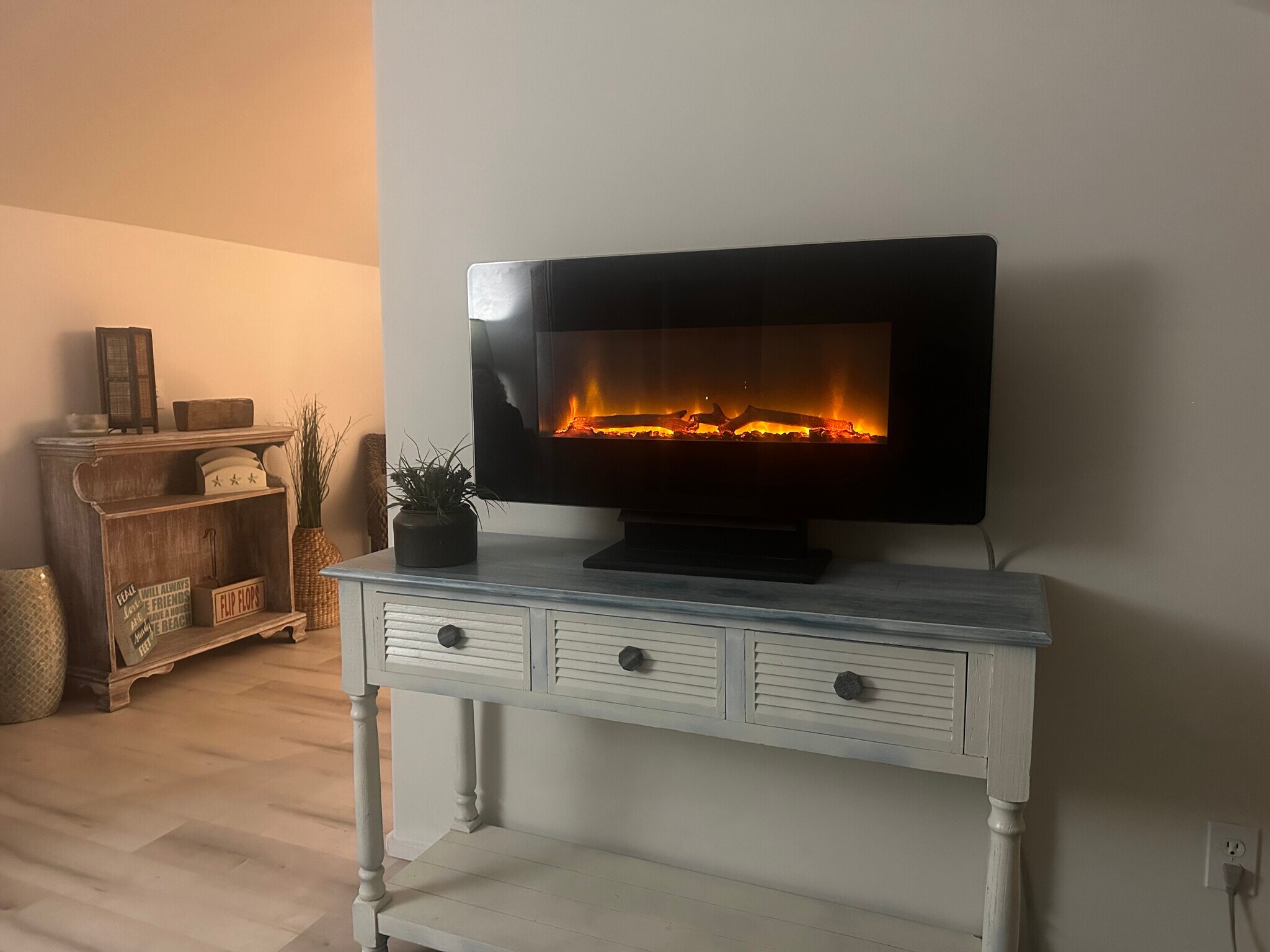 Building Photo - 850 Elrod Ave