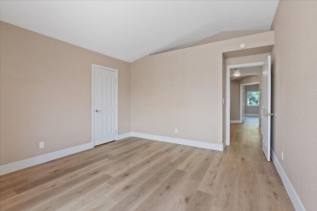 Building Photo - Status: Accepting Applications