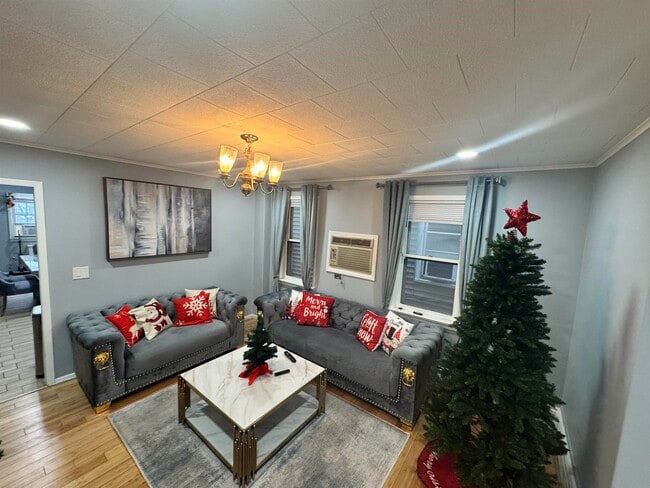 Building Photo - 460 Ave E