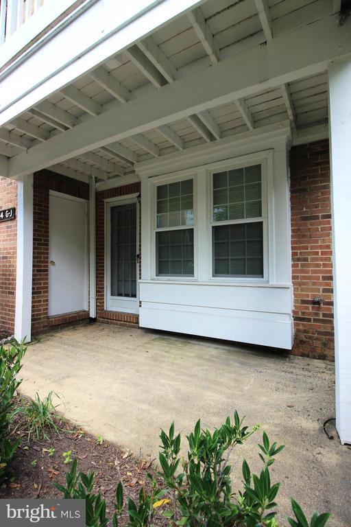 Building Photo - 2604 S Arlington Mill Dr