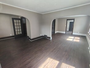 Building Photo - 1812 S 4th St