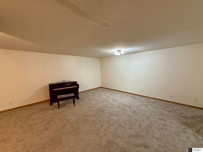 Building Photo - 7958 N 155th St