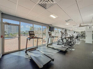 Building Photo - 405 N Ocean Blvd