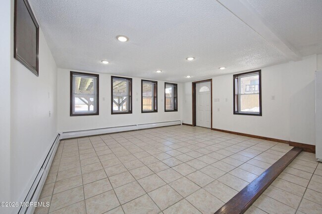 Building Photo - 60 Matthew St