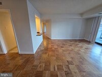 Building Photo - 3800 Fairfax Dr