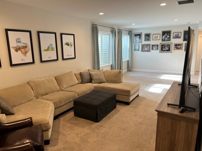 Building Photo - 129 S 700 E