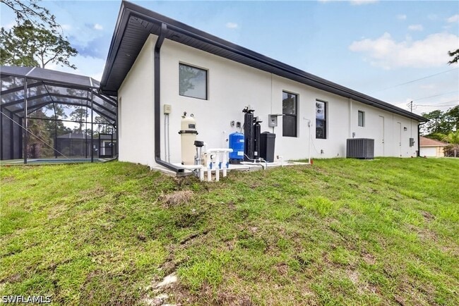 Building Photo - 1206 Moore Ave