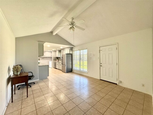 Building Photo - 8906 Leader St