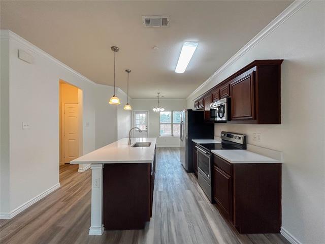 Building Photo - 5508 Dolores Pl