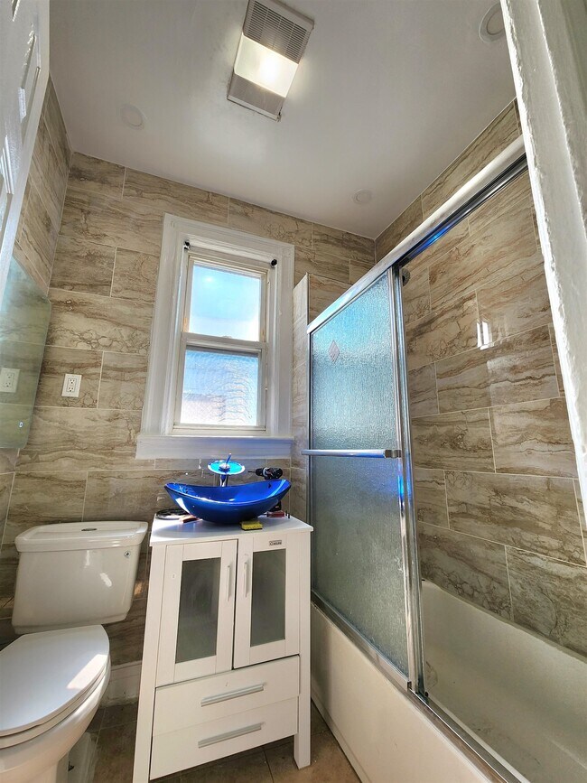 Building Photo - 24 Cator Ave