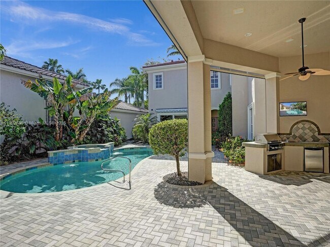 Building Photo - 16291 Bristol Pointe Dr