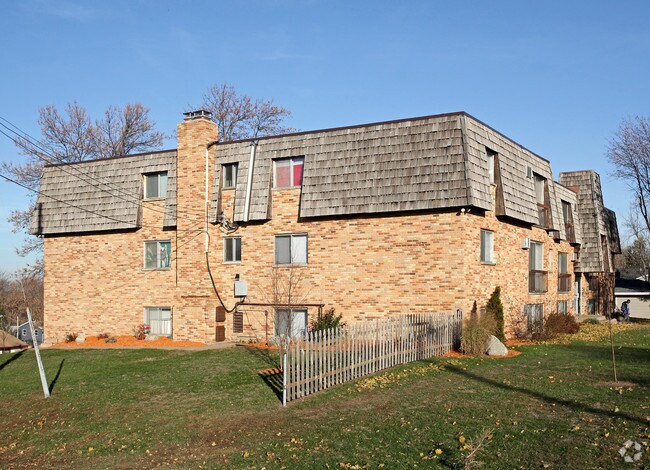 Primary Photo - 3637 Bellaire Ave