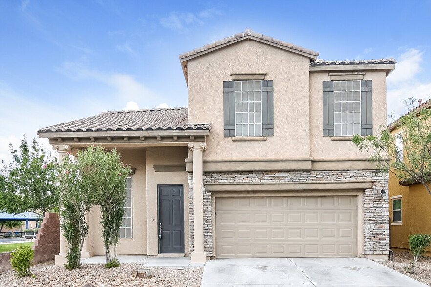 Primary Photo - 324 Point Loma Ave