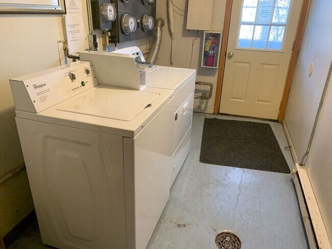 Building Photo - $995 | 1 Bedroom, 1 Bathroom House |*Cat Friendly | Available for Immediate Move In!