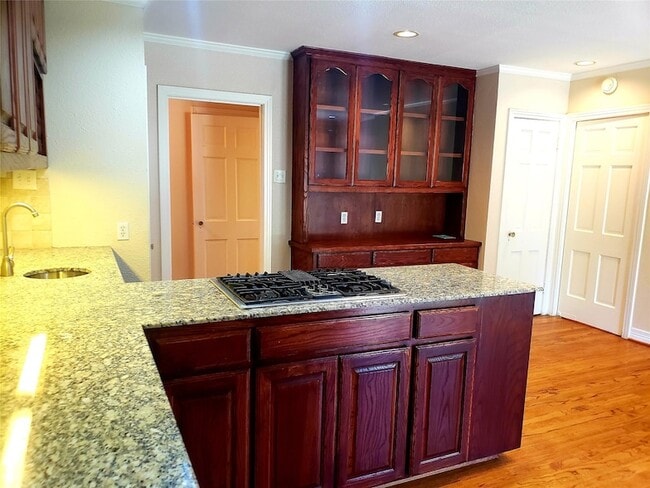 Building Photo - 6219 Penrose Ave