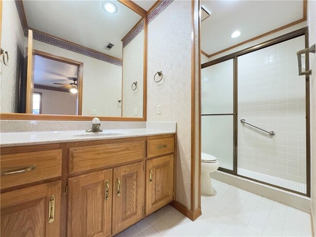 Building Photo - 2368 E Kantz Ln S