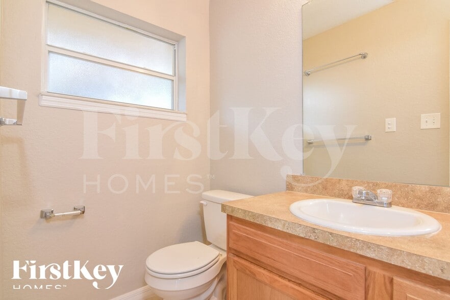 Building Photo - 1961 9th St SE