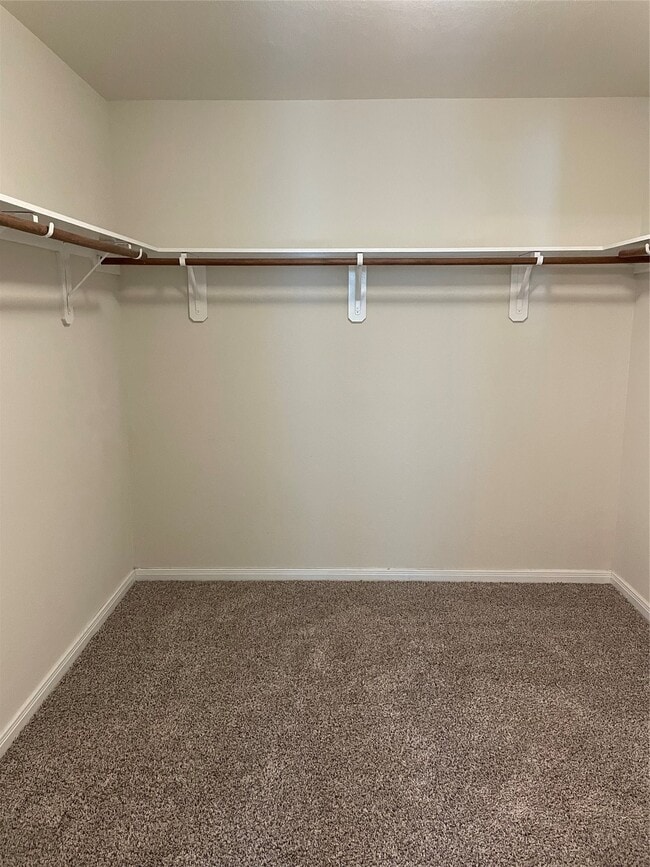 Building Photo - 2522 Bedrock Ln