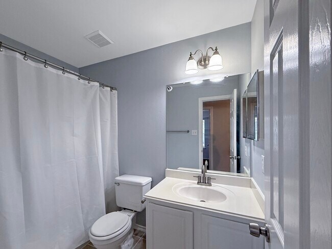 Building Photo - 3 Peach Ridge Pl