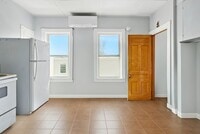 Building Photo - 310 Turner St